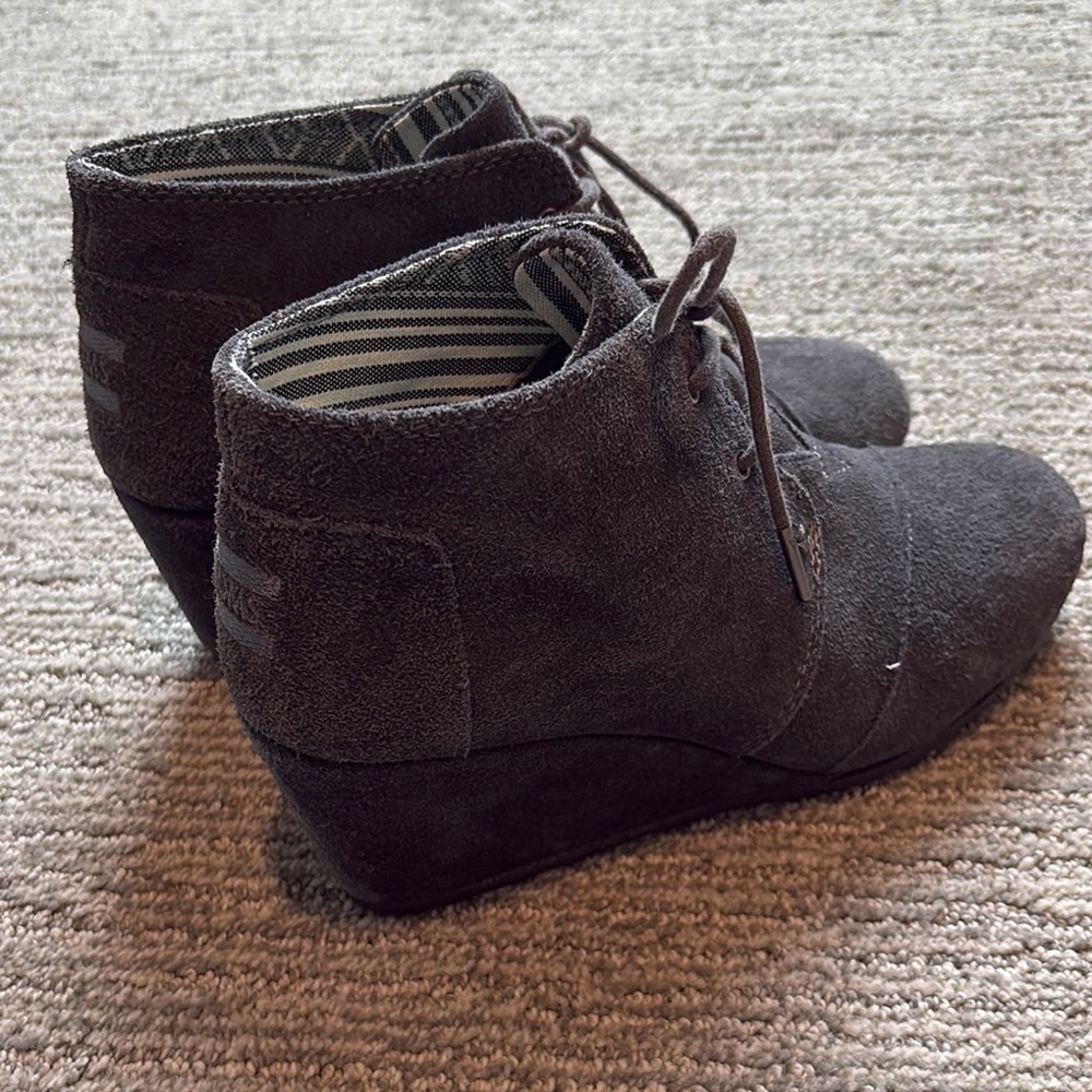 TOMS gray wedge bootie size 9